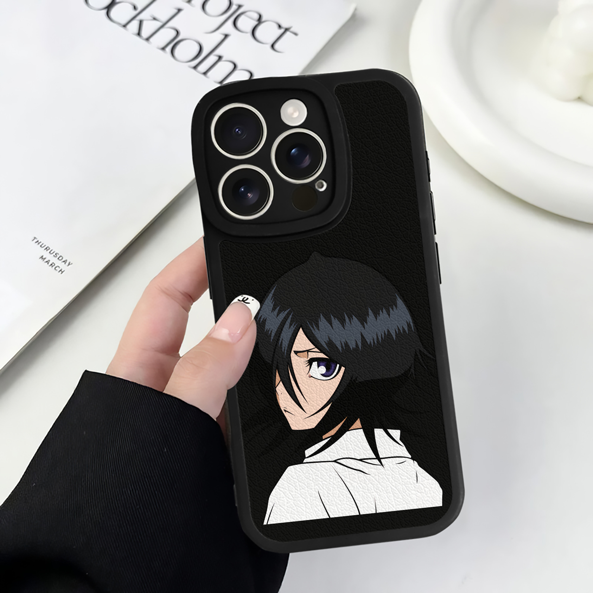（画像用） ブリーチ 朽木ルキア BLEACH Kuchiki Rukia 【iPhone 16シリーズ対応】シリコンスマホケース（レザー調） 材質：シリコン